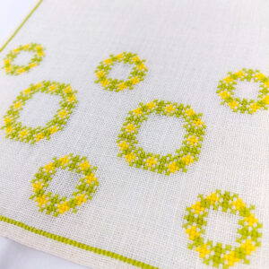 16-6246 Gule kranse - bordløber - Ida Winckler (IW)