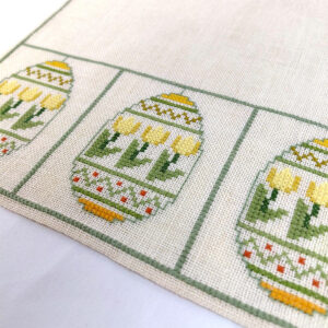 16-5169 Påskeæg - bordløber - Gerda Bengtsson (GB)