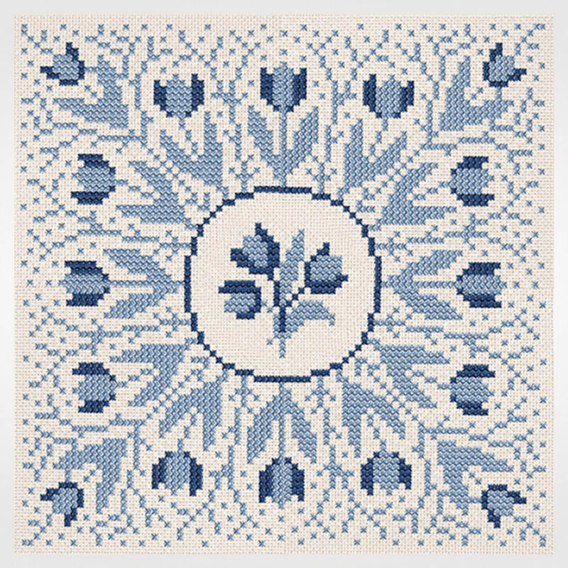 17-3601,05 Blomster og grene - mellemlægsserviet - Gerda Bengtsson (GB)