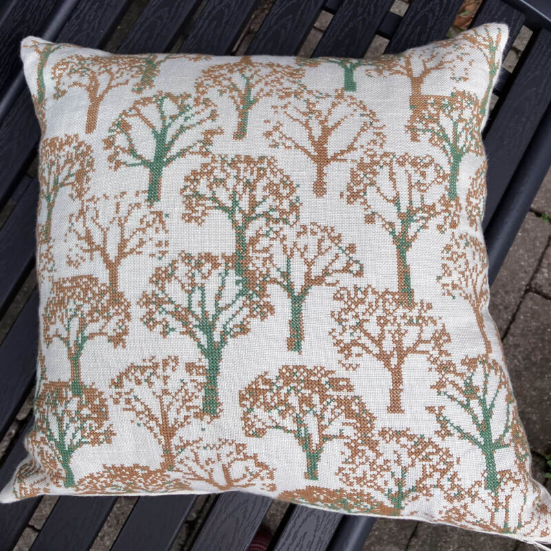 Tofarvet træer - pude - Søren Nielsen (SN)