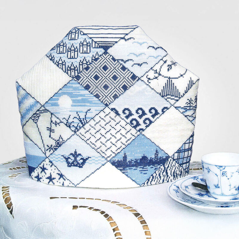 26-9892 Blå deco - te- og kaffehætte - Tanja Skudstrup (TS)