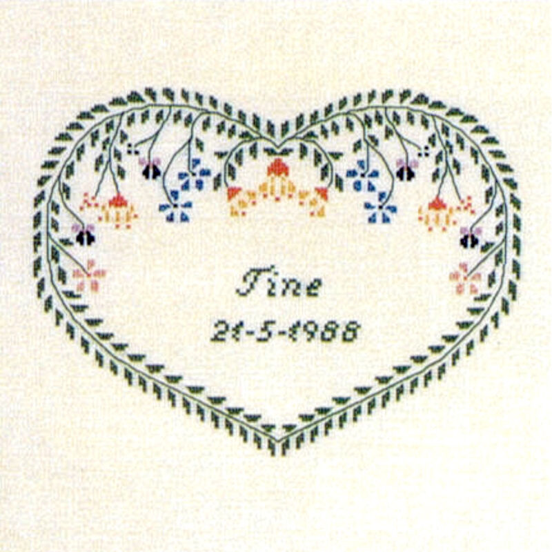 30-6267 Hjerte - vægstykke - Dorte Bomholt (DB)