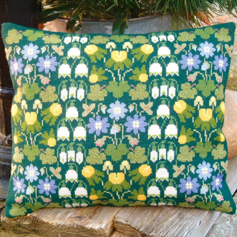 20-2457 Forårsblomster - pude - Christiane Hæk (CH)