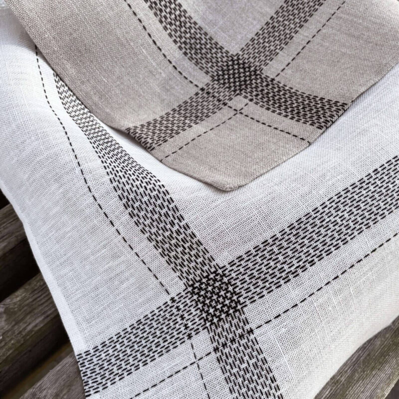 Serviet med Blackwork - sort - Tille’s