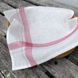 Serviet med Blackwork - rød - bleget - Tille’s