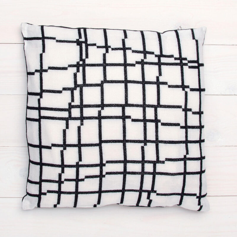 K1:11 – cushion – by reneé